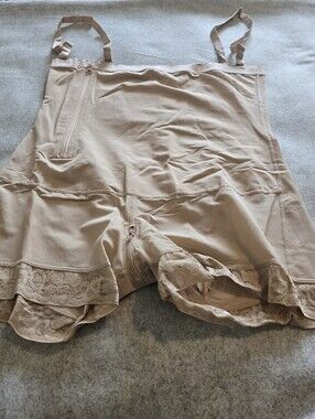 Women’s Shapellx Nude Shapewear Shorts with Adjustable Straps New Without Tags